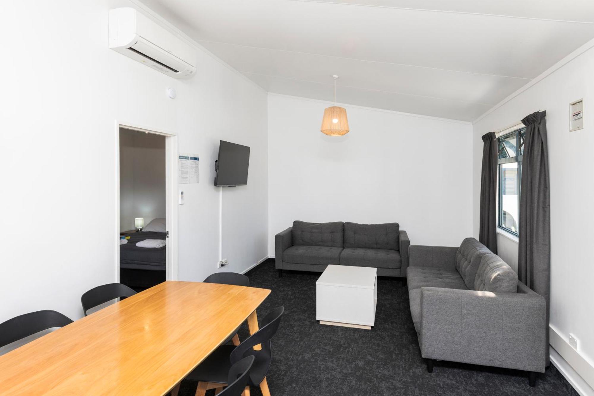 Waikanae Beach Top 10 Holiday Park Gisborne Exterior foto