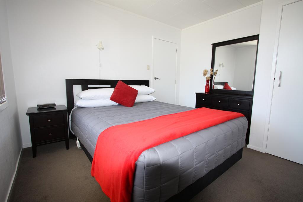 Waikanae Beach Top 10 Holiday Park Gisborne Habitación foto