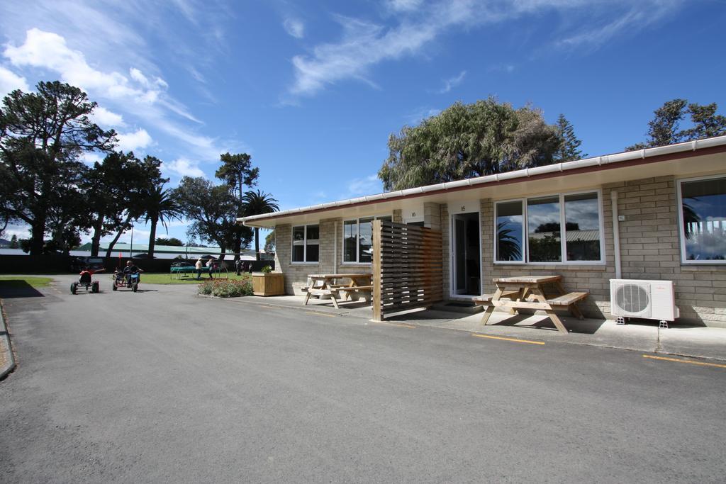 Waikanae Beach Top 10 Holiday Park Gisborne Habitación foto